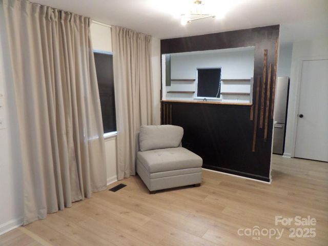 3216 Lasalle Street, Charlotte, NC 28216