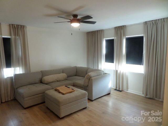 3216 Lasalle Street, Charlotte, NC 28216