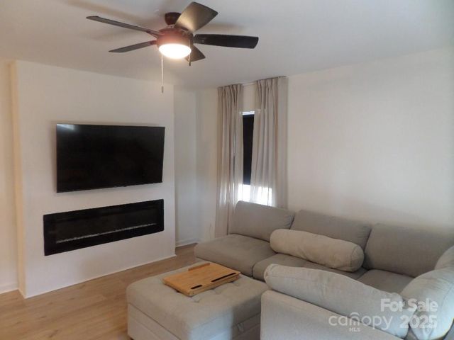 3216 Lasalle Street, Charlotte, NC 28216