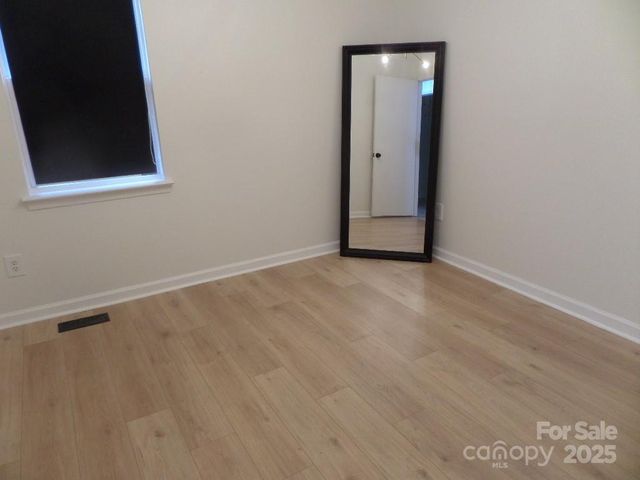 3216 Lasalle Street, Charlotte, NC 28216