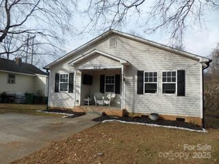3216 Lasalle Street, Charlotte, NC 28216