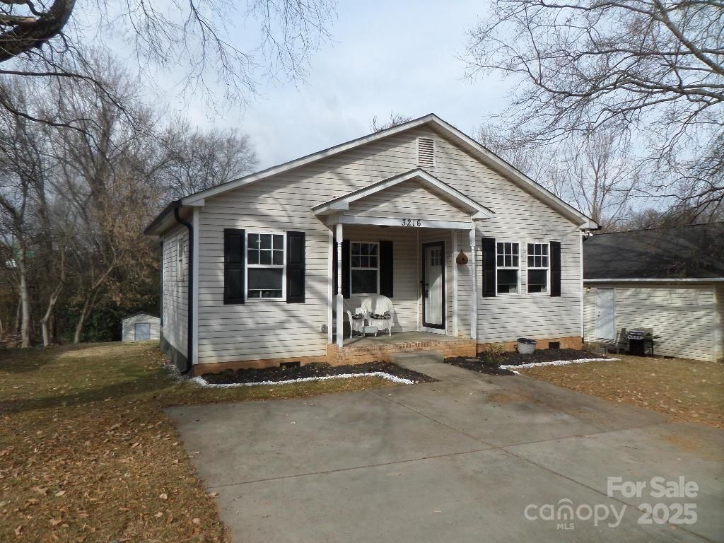 3216 Lasalle Street, Charlotte, NC 28216