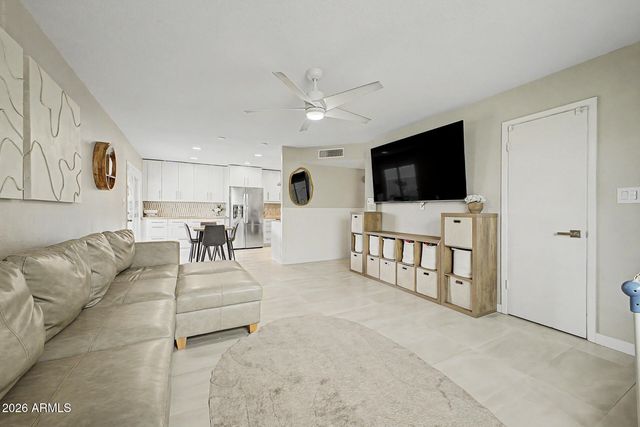 324 W SANTA CRUZ Drive, Tempe, AZ 85282