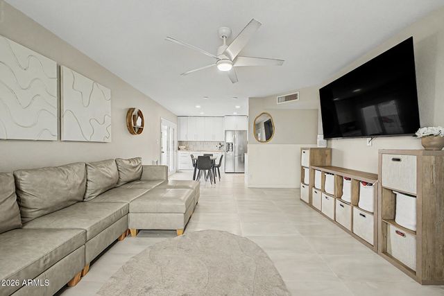324 W SANTA CRUZ Drive, Tempe, AZ 85282