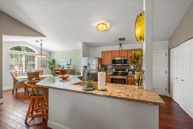 220 Oluea Cir, Kihei, HI 96753