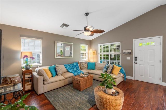 220 Oluea Cir, Kihei, HI 96753