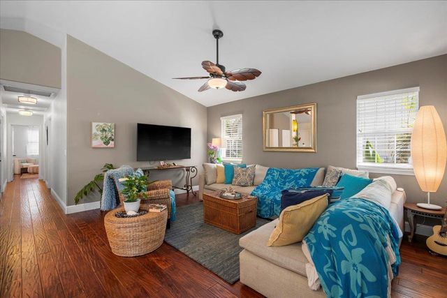 220 Oluea Cir, Kihei, HI 96753