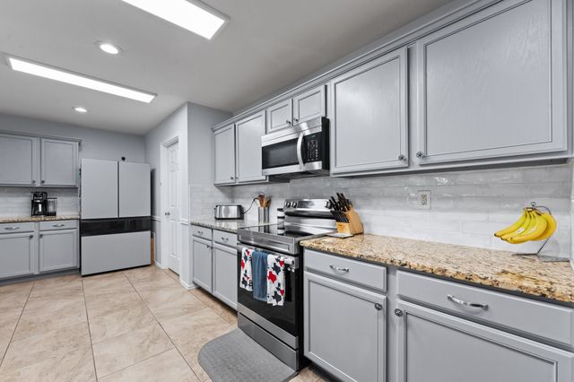 1208 Scarlet Sage Parkway, Burleson, TX 76028