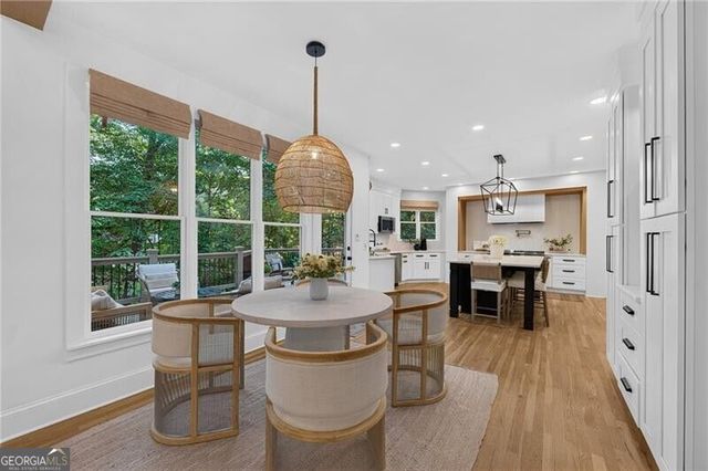 110 Valley Summit Court, Roswell, GA 30075