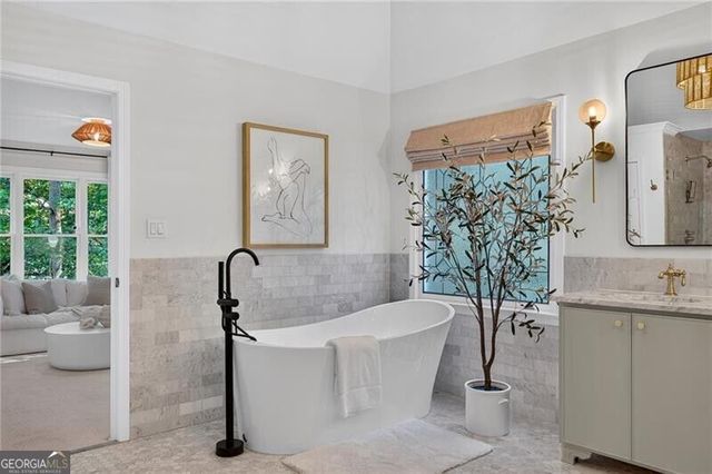 110 Valley Summit Court, Roswell, GA 30075