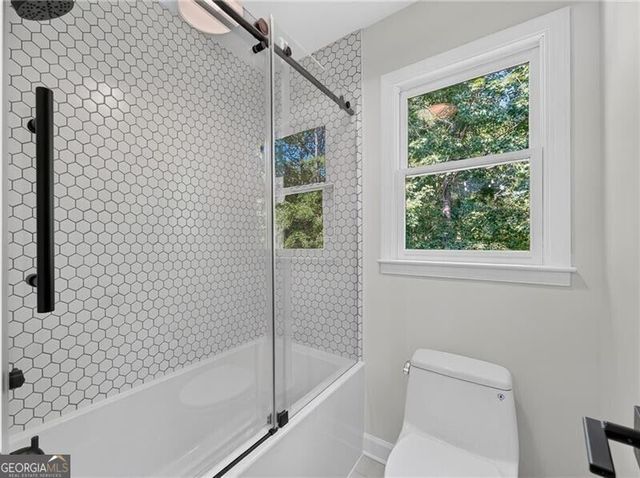 110 Valley Summit Court, Roswell, GA 30075