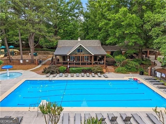 110 Valley Summit Court, Roswell, GA 30075