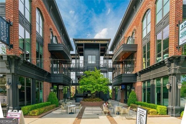 110 Valley Summit Court, Roswell, GA 30075