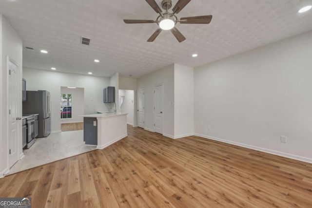 20 Pine Canyon Drive SW 13, Atlanta, GA 30331