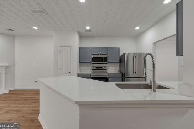 20 Pine Canyon Drive SW 13, Atlanta, GA 30331