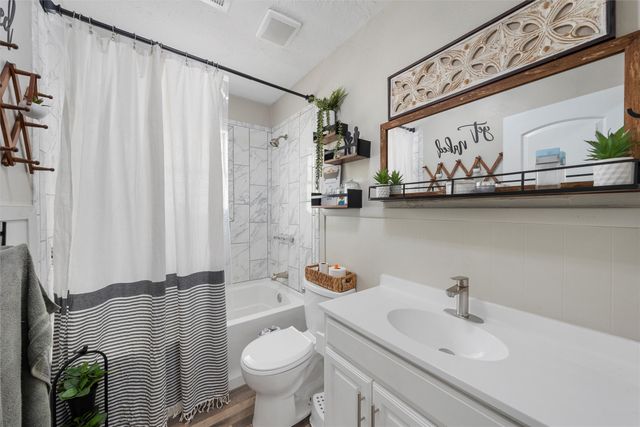 102 Creek Drive, Whitney, TX 76692