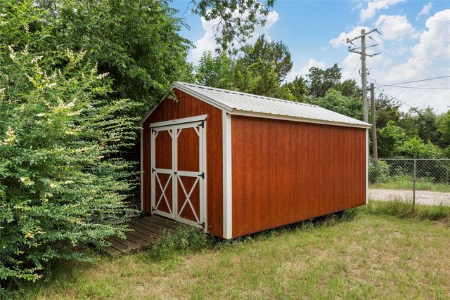 102 Creek Drive, Whitney, TX 76692