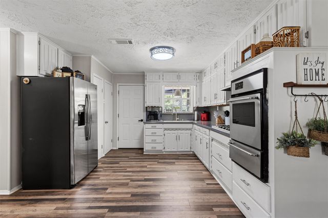 102 Creek Drive, Whitney, TX 76692