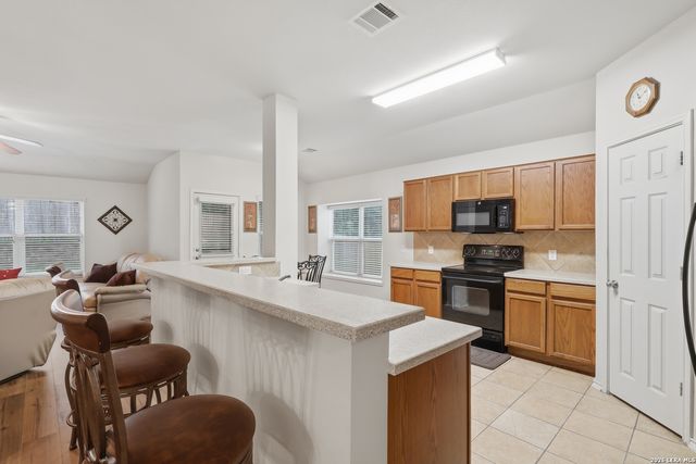 15623 HASTINGS PARK, Selma, TX 78154