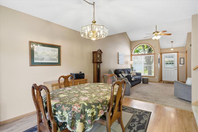 6079 Courtly Alcove B, Woodbury, MN 55125