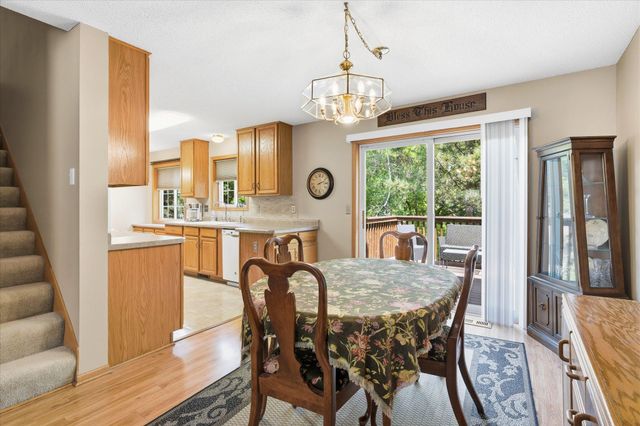 6079 Courtly Alcove B, Woodbury, MN 55125