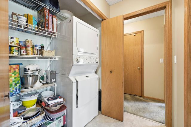 6079 Courtly Alcove B, Woodbury, MN 55125