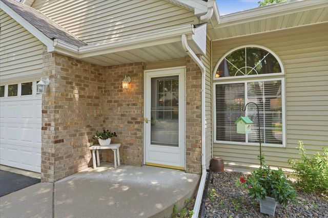 6079 Courtly Alcove B, Woodbury, MN 55125
