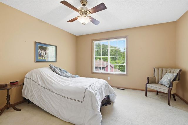 6079 Courtly Alcove B, Woodbury, MN 55125