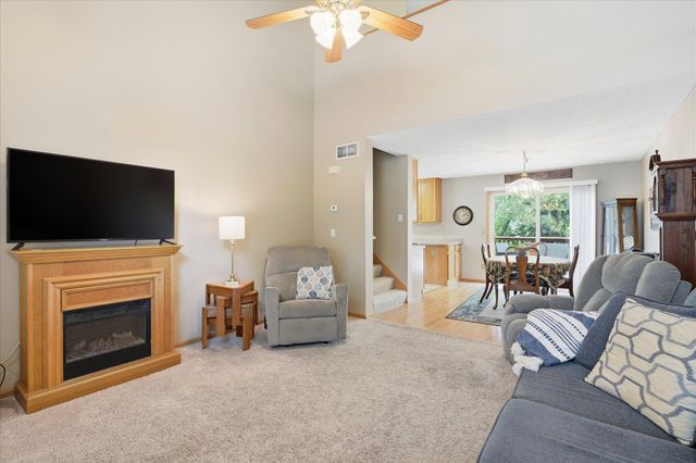 6079 Courtly Alcove B, Woodbury, MN 55125