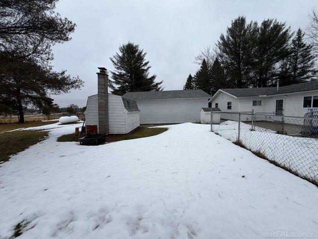2161 N Bringold Avenue, Greenwood Twp, MI 48625