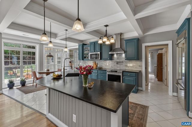65 BLUE RIDGE TER, Zion Crossroads, VA 22942