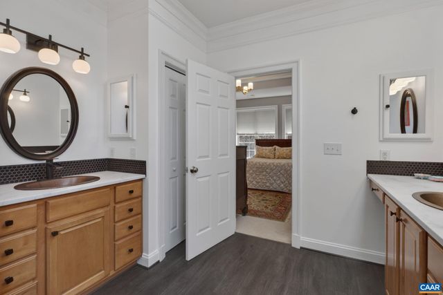 65 BLUE RIDGE TER, Zion Crossroads, VA 22942