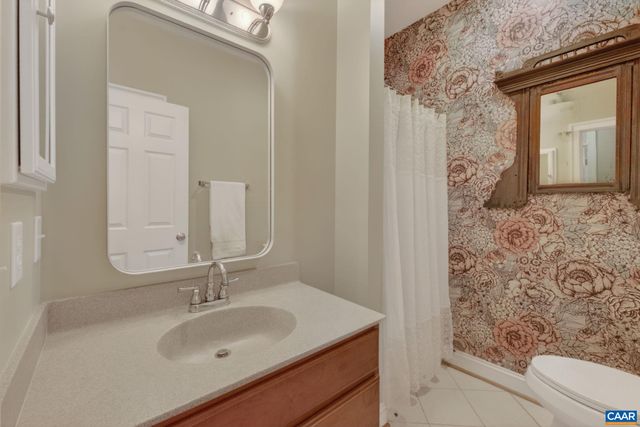 65 BLUE RIDGE TER, Zion Crossroads, VA 22942