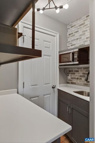 65 BLUE RIDGE TER, Zion Crossroads, VA 22942