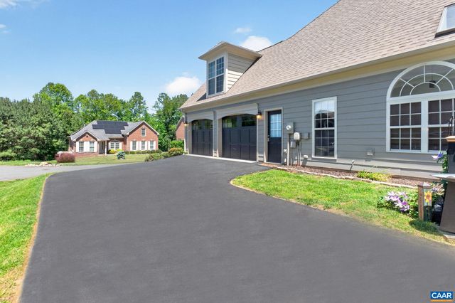 65 BLUE RIDGE TER, Zion Crossroads, VA 22942