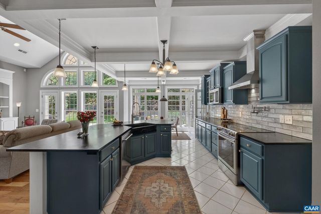 65 BLUE RIDGE TER, Zion Crossroads, VA 22942