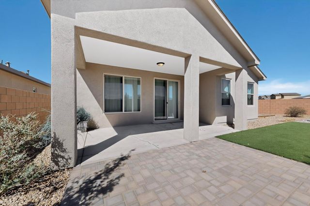 2304 Melon Ridge Loop NE, Rio Rancho, NM 87144