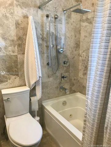 7 NW 116th St, Miami, FL 33168