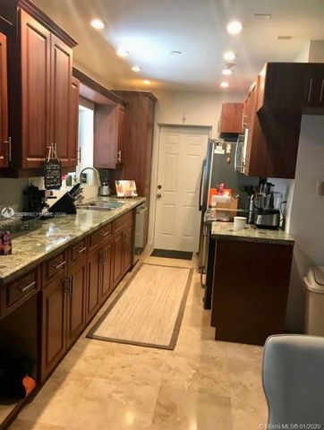 7 NW 116th St, Miami, FL 33168