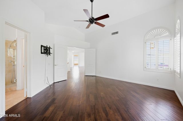 1054 E Golden Court, Chandler, AZ 85225