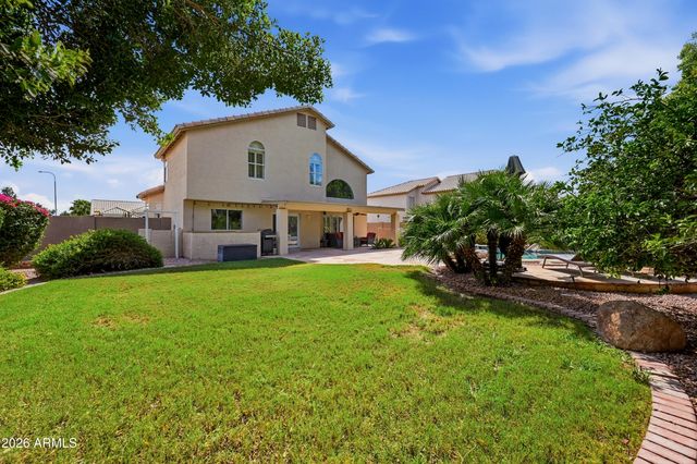 1054 E Golden Court, Chandler, AZ 85225