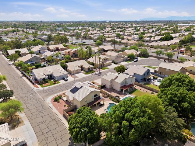 1054 E Golden Court, Chandler, AZ 85225