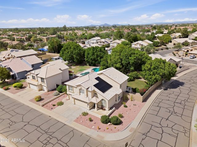 1054 E Golden Court, Chandler, AZ 85225