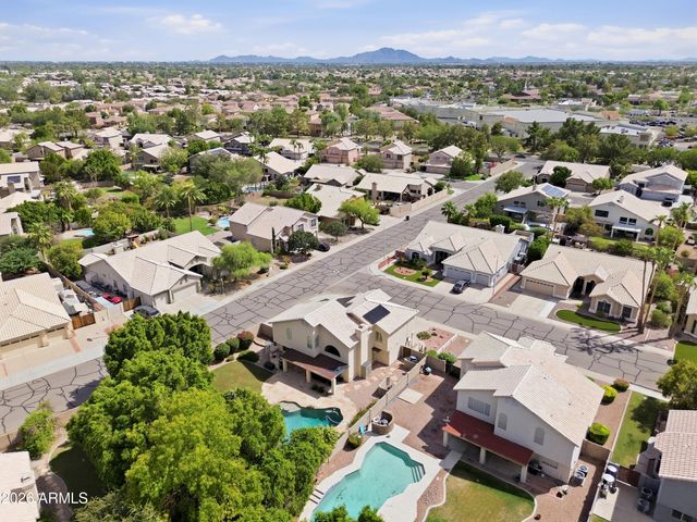 1054 E Golden Court, Chandler, AZ 85225