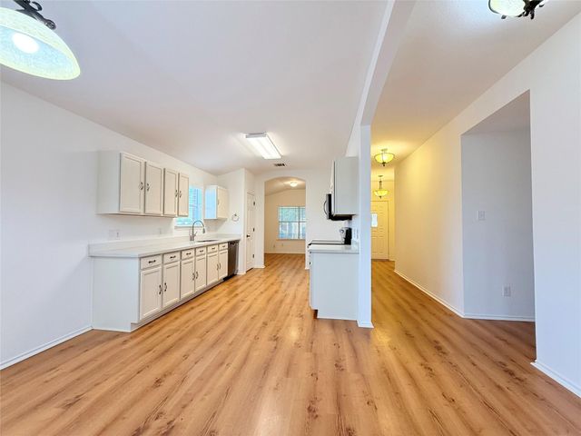 105 Carol Ave, Leander, TX 78641