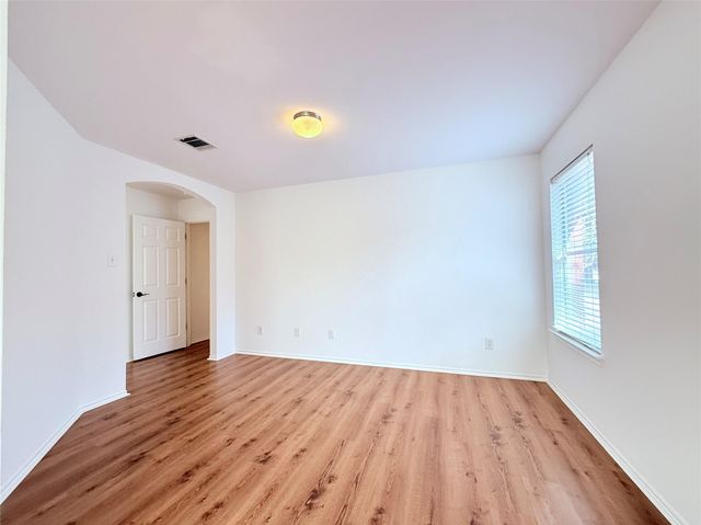 105 Carol Ave, Leander, TX 78641