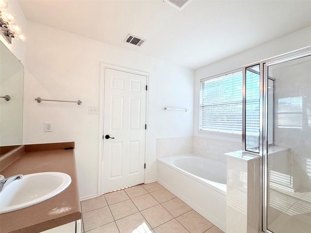 105 Carol Ave, Leander, TX 78641