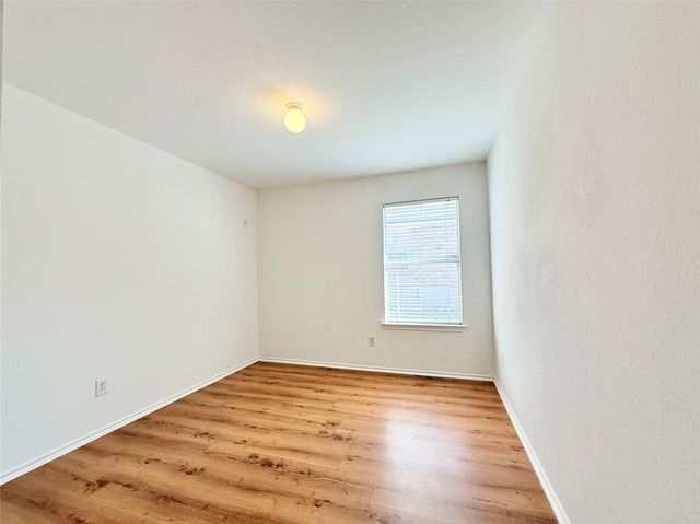 105 Carol Ave, Leander, TX 78641