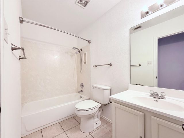 105 Carol Ave, Leander, TX 78641