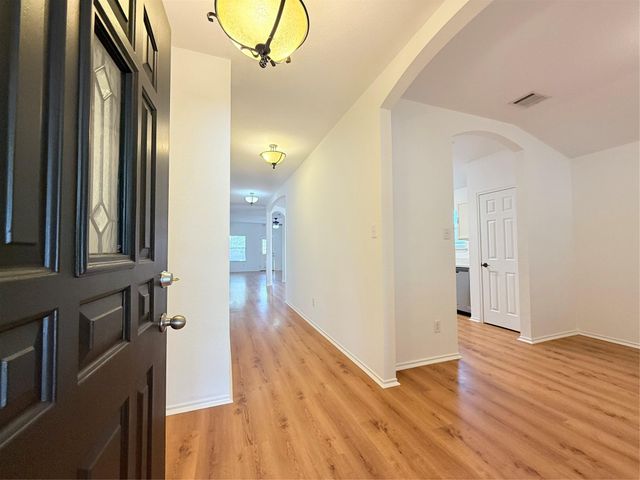 105 Carol Ave, Leander, TX 78641